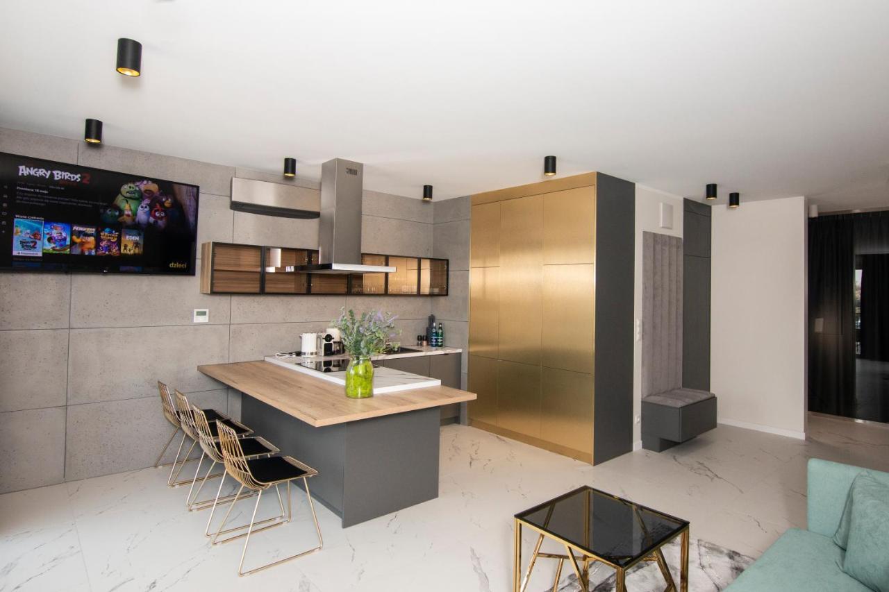 El Apartments - Aries พอซนาน ภายนอก รูปภาพ