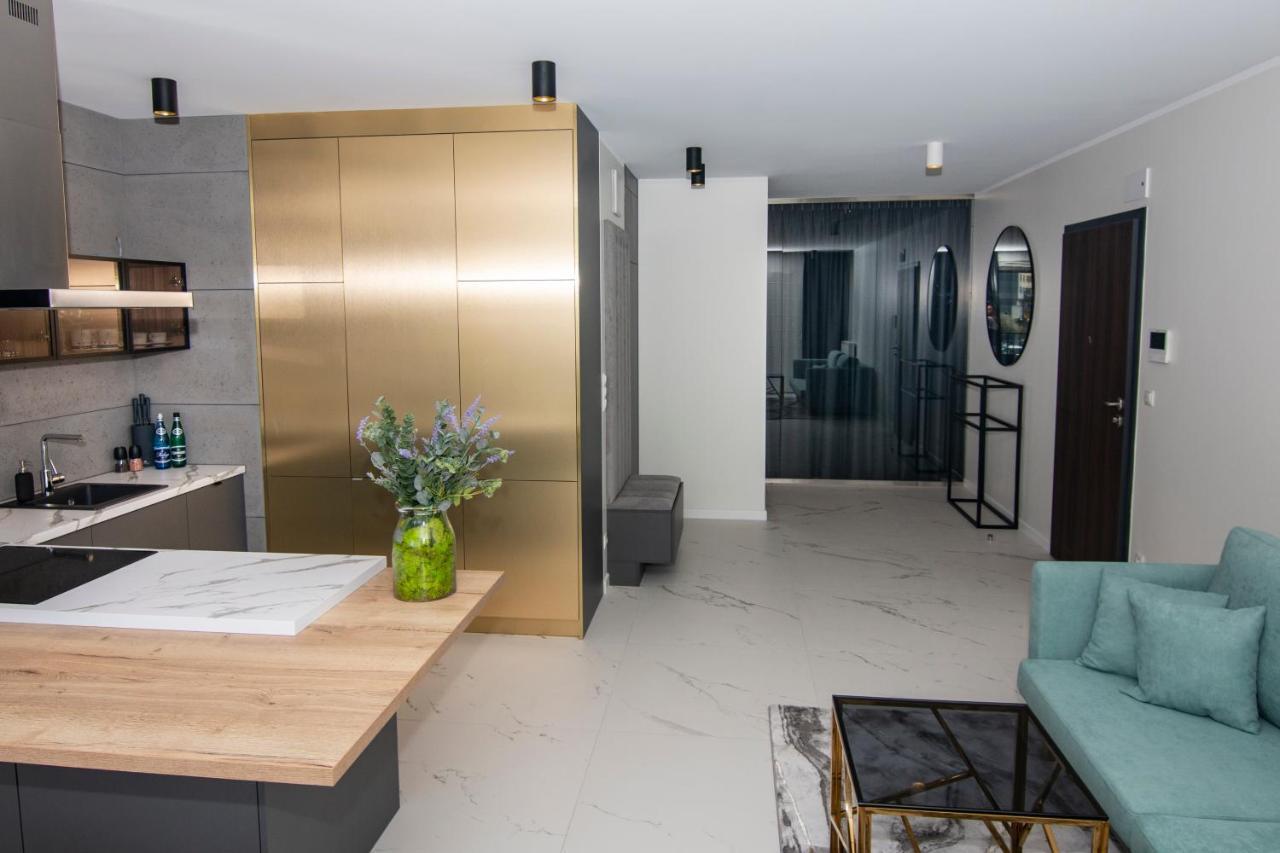El Apartments - Aries พอซนาน ภายนอก รูปภาพ