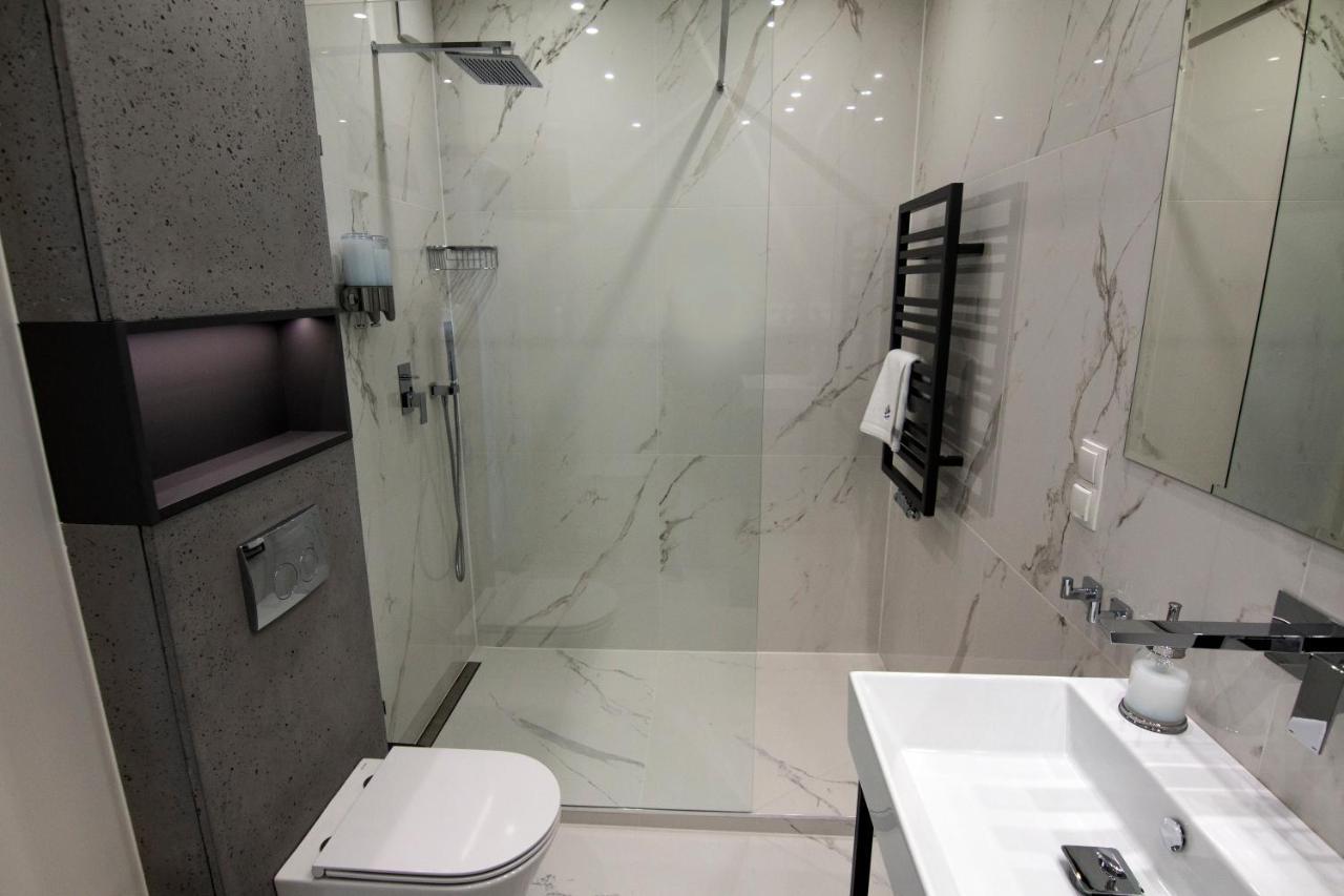El Apartments - Aries พอซนาน ภายนอก รูปภาพ