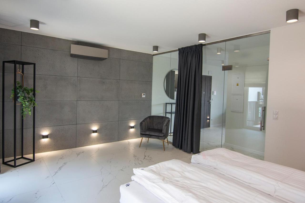 El Apartments - Aries พอซนาน ภายนอก รูปภาพ