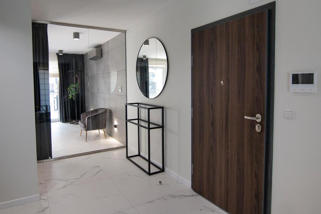El Apartments - Aries พอซนาน ภายนอก รูปภาพ
