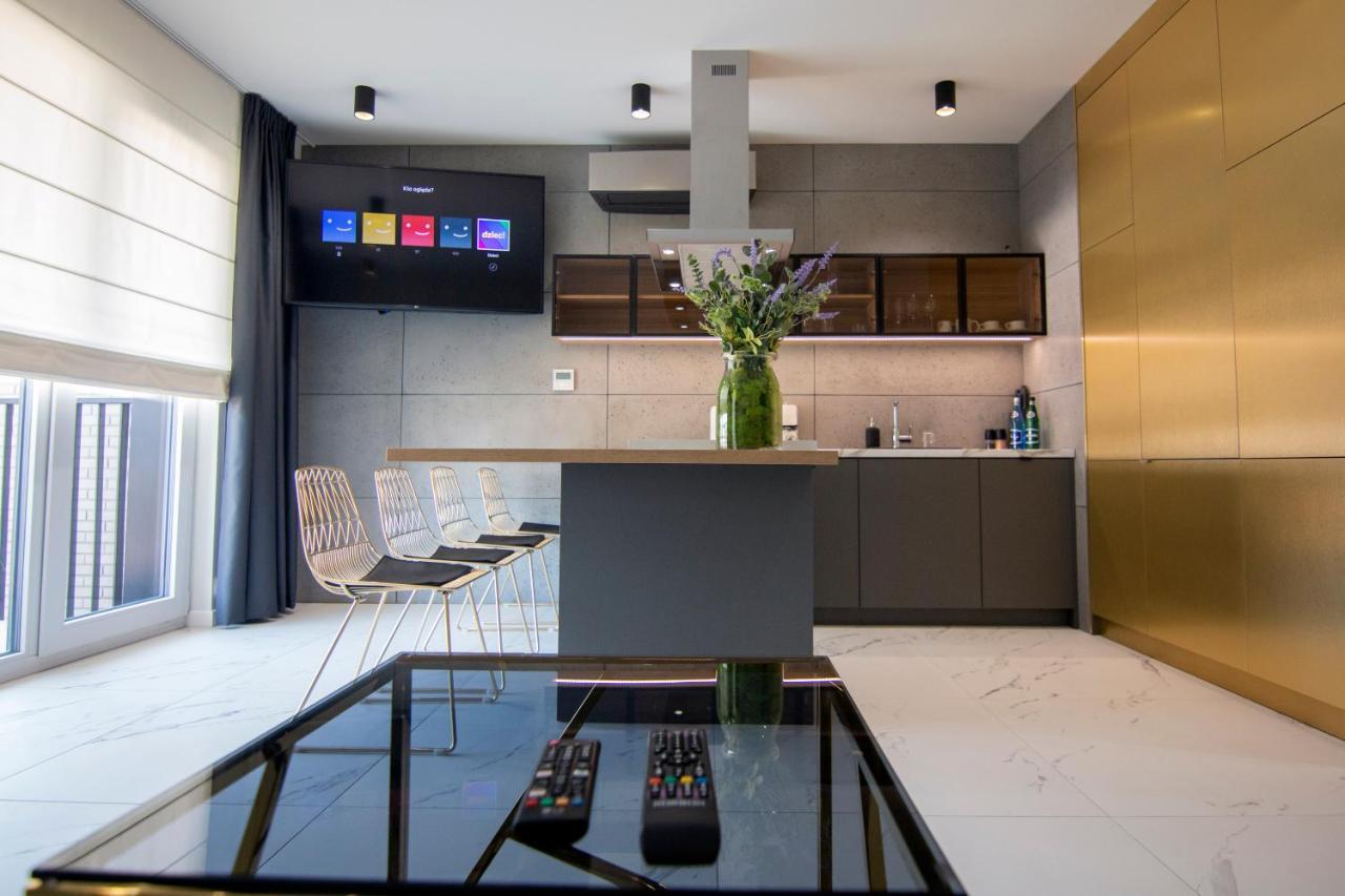 El Apartments - Aries พอซนาน ภายนอก รูปภาพ