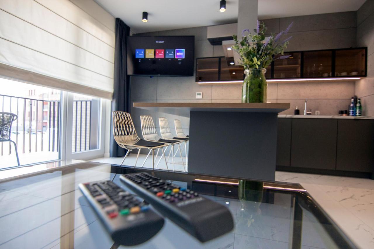 El Apartments - Aries พอซนาน ภายนอก รูปภาพ