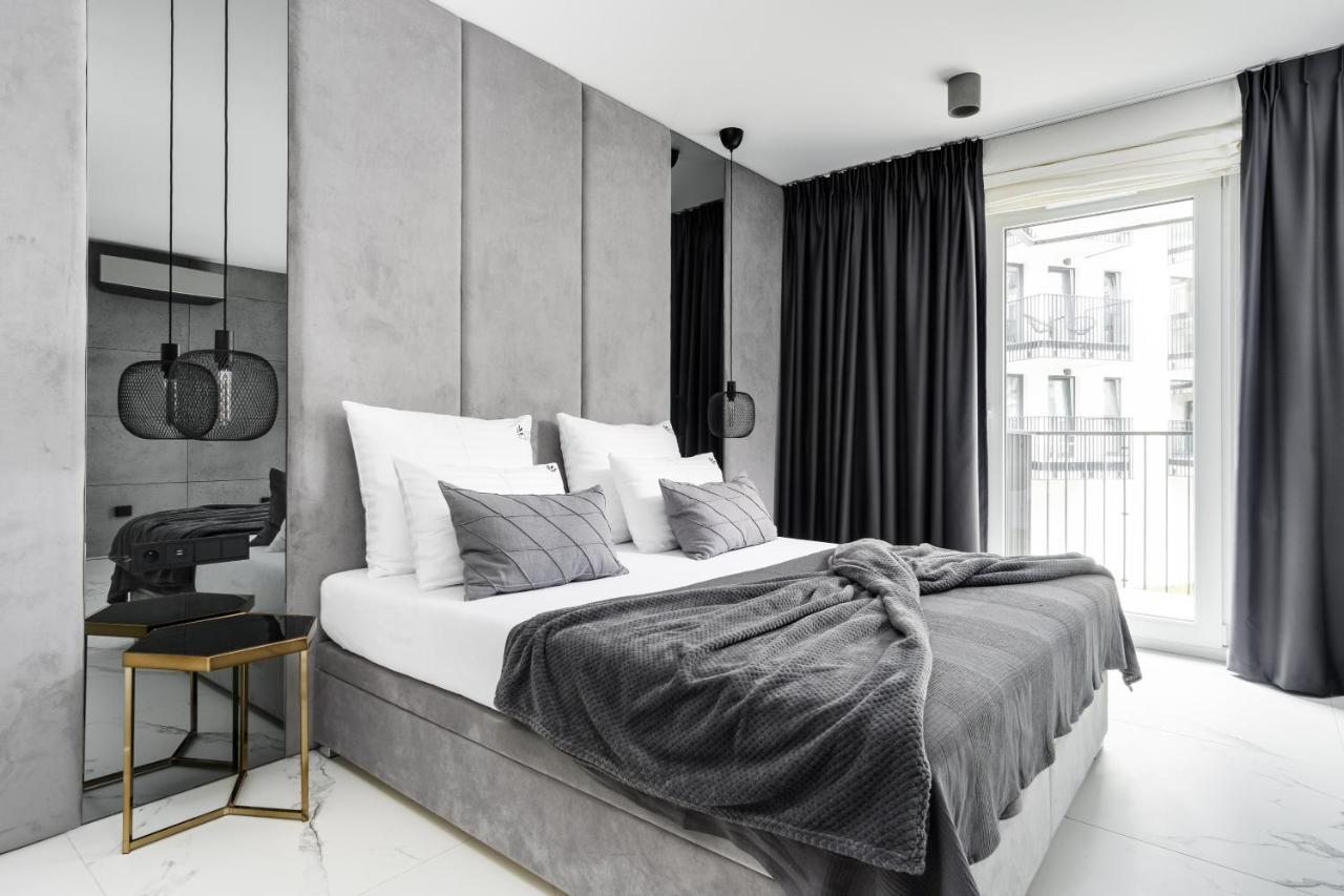 El Apartments - Aries พอซนาน ภายนอก รูปภาพ