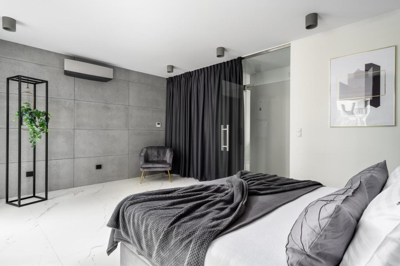El Apartments - Aries พอซนาน ภายนอก รูปภาพ