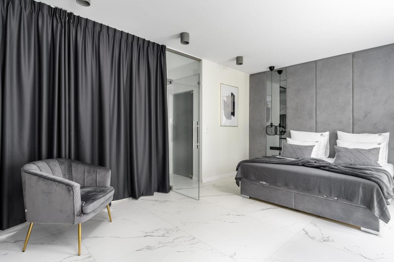 El Apartments - Aries พอซนาน ภายนอก รูปภาพ